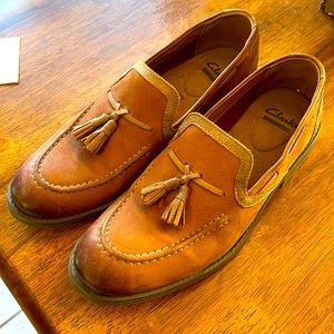 Mens Size 9 Clark’s shoes/ loafers brown